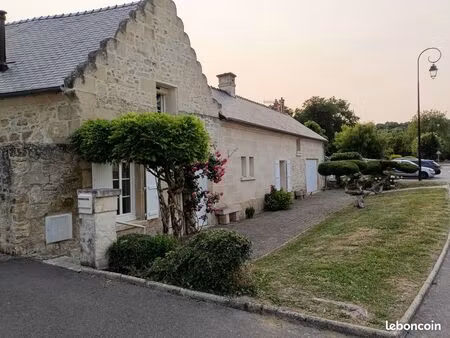 longère en pierre et ardoises