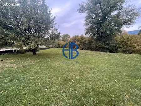terrain 910 m² montalieu vercieu