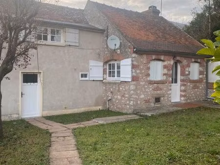 maison 77 m² - centre saint-ay