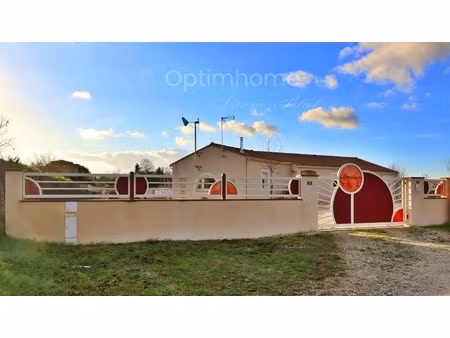 maison à vendre de plain pied récente 5 pièces avec douche à l'italienne et baignoire baln