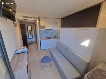 studio avec grande terrasse  parking  ascenseur