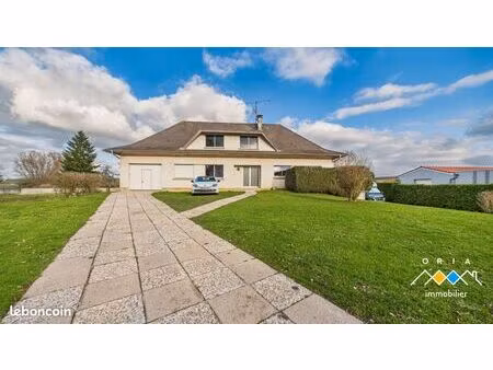 maison 5 pièces 320 m²