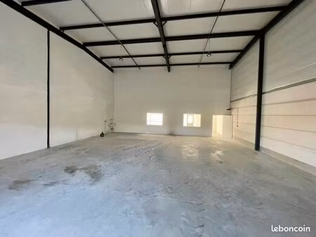 local d'activité 230 m²