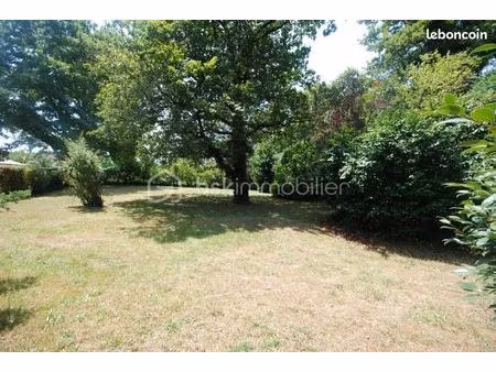 terrain 800 m² narrosse