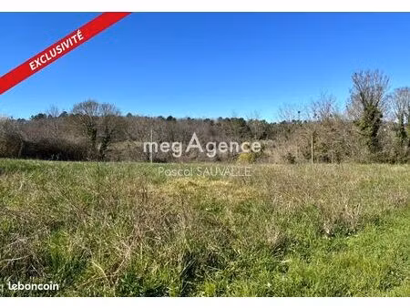 terrain 1670 m² villamblard