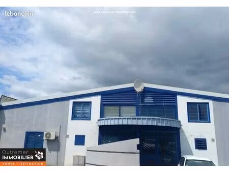 local industriel 255 m²