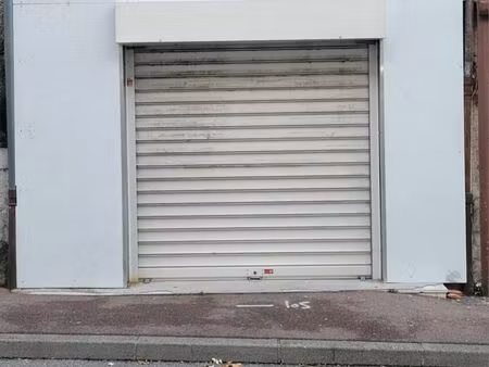 location local commercial