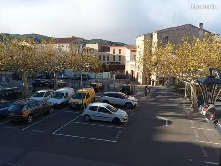 t2 40m² + terrasse  plein centre