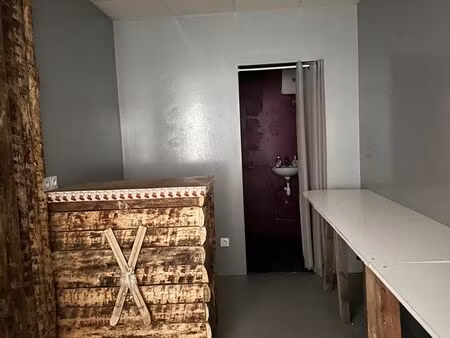 local commercial station prapoutel les 7 laux