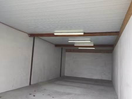 entrepôt local commercial dépôt