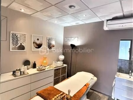 local esthétique 45 m²