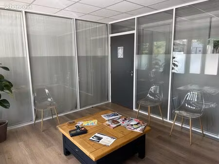 local commercial 46m² estrablin centre