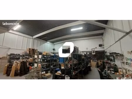local industriel 855 m²