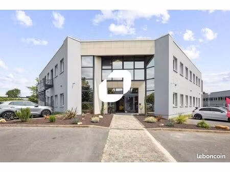 bureaux 300 m²