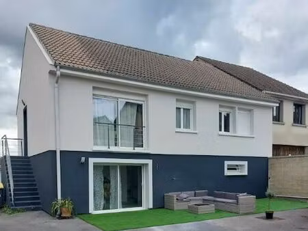 maison 150 m2 avec jardin et dépendances