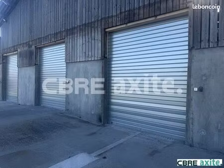 local d'activité 100 m²