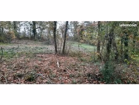 terrain 2 000 m² maurens