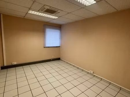 bureau à louer - stains