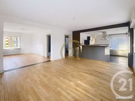 maison 7 pièces 136 m²