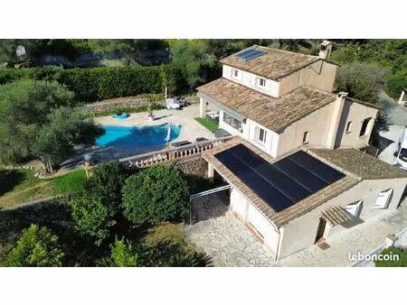 urgent emplacement n°1 à antibes villa avec piscine et magnifique vue mer - fort potentiel
