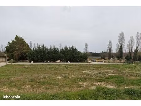 terrain 850 m² arpaillargues et aureillac