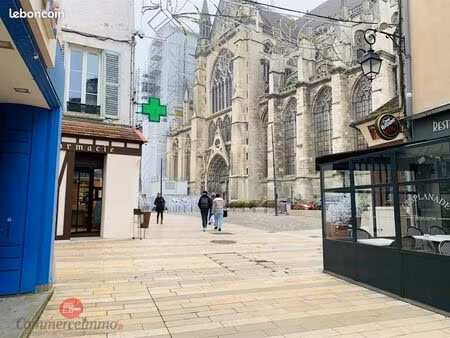 boutique 60 m² meaux