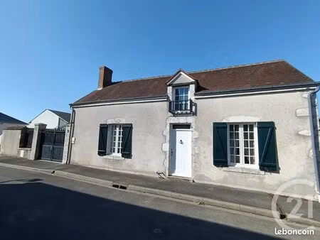 longère de 150 m²  4 pièces