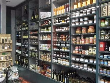 boutique 48 m² fontainebleau