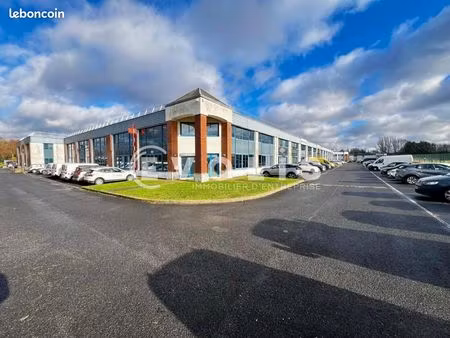 local d'activité 200 m²