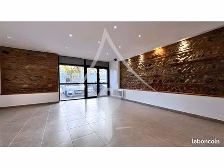 local commercial 70 m² lavernose-lacasse