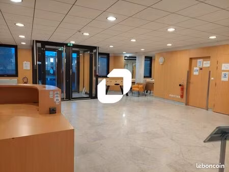 bureaux 105 m²