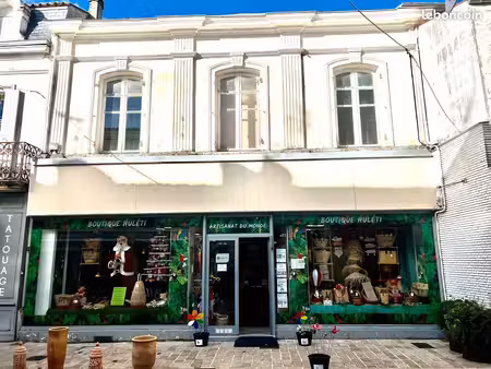 local commercial 200 m² saint-jean-d'angely