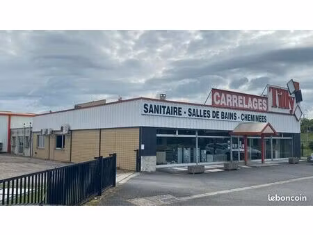 a vendre ou à louer local commercial 1800 m2 zac de betting