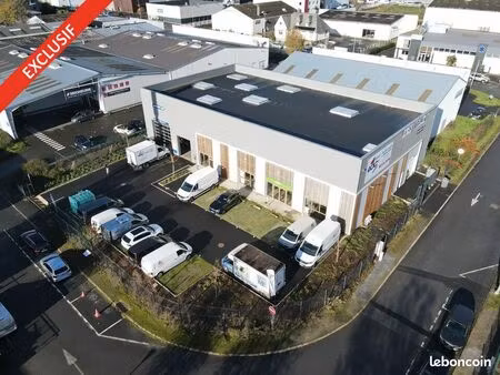 local d'activité 738 m²