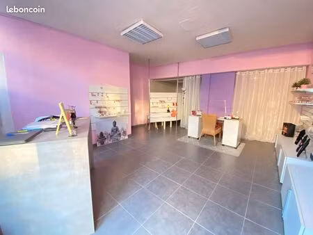 location local commercial