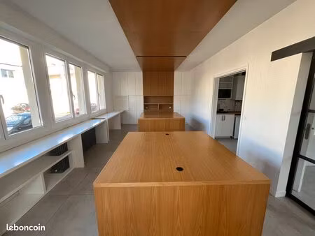 1. espace bureaux à louer au centre de talence forum