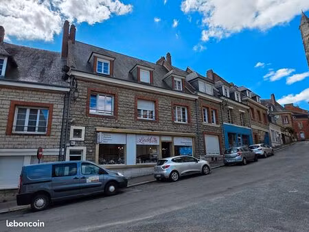 immeuble 11 pièces 225 m²