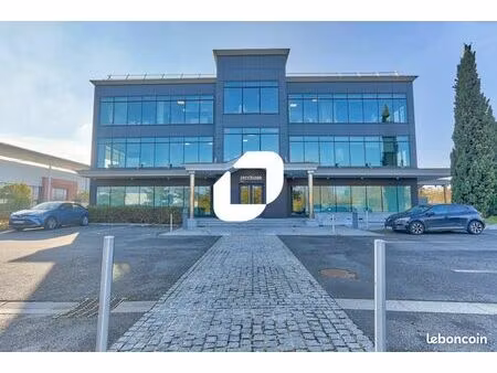 bureau 172 m²