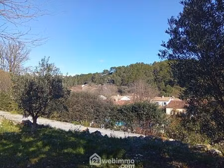 vente terrain 700 m² le thoronet (83340)