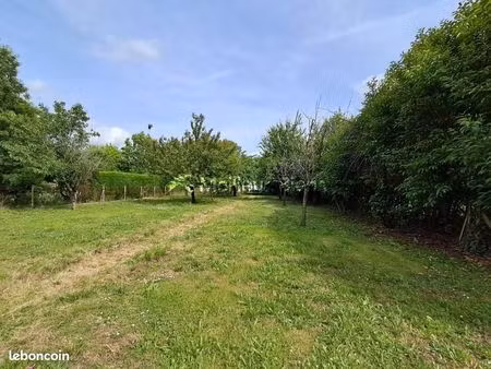 terrain 1 147 m² florentin