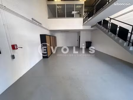 local bureaux 130 m²