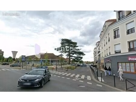 local commercial 150 m²