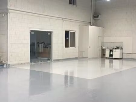 local d'activité 439 m²