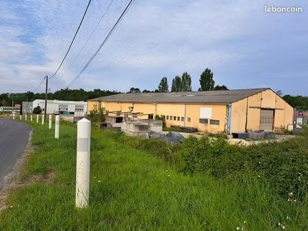 a vendre local artisanal 450m2 250000 euros