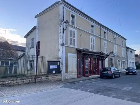 local commercial 306 m² javerlhac et la chapelle saint robert