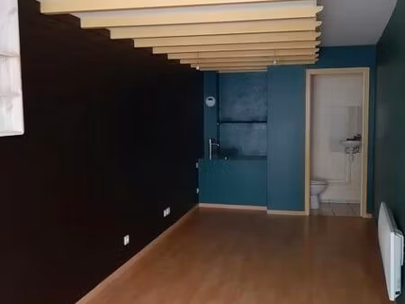 local commercial centre ville