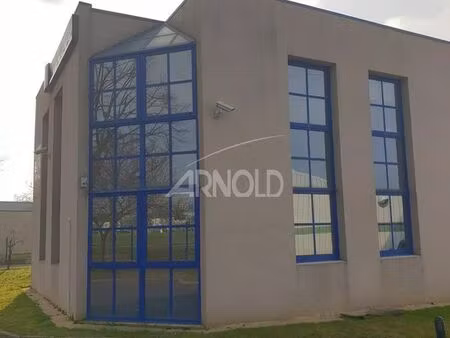 immeuble 90 pièces 1240 m²