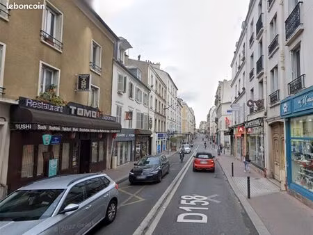 boutique 138 m² st mande