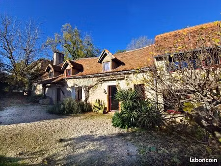 maison 11 pièces 230 m²