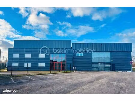 local bureaux 1 541 m²